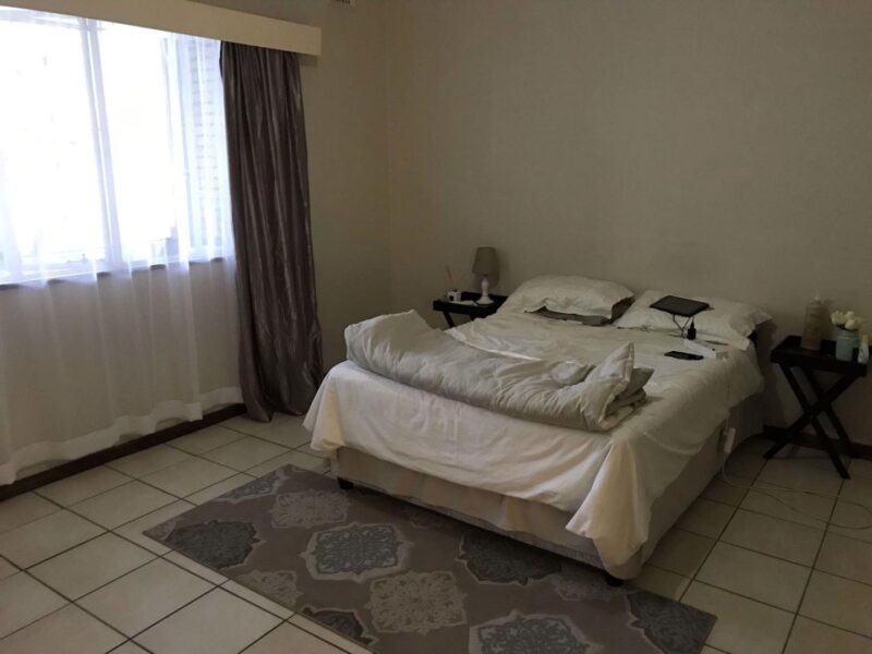 2 Bedroom Apartment / Flat to Rent in Clarendon R6000 - Image 9