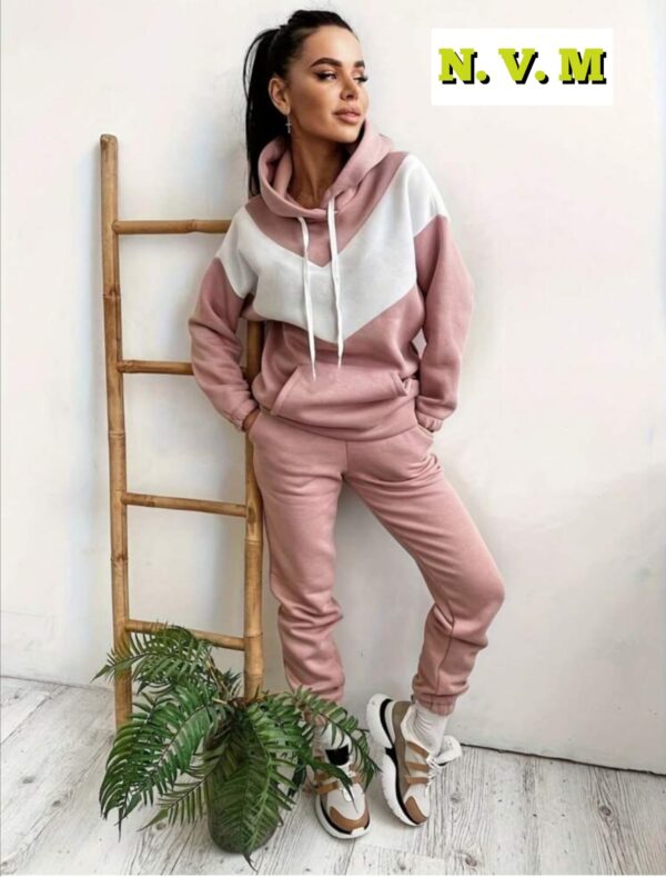 Ladies tracksuit