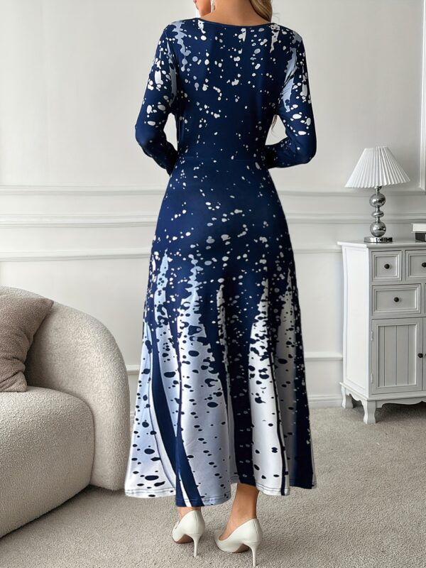 Elegant Women'S Dress with Dotted Stripe Pattern And Positioning Print. - Image 4