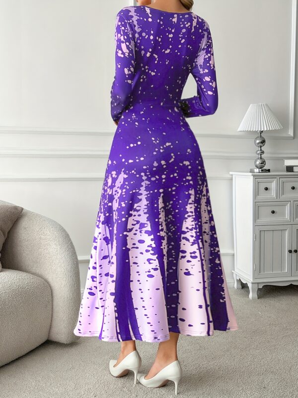 Elegant Women'S Dress with Dotted Stripe Pattern And Positioning Print. - Image 6